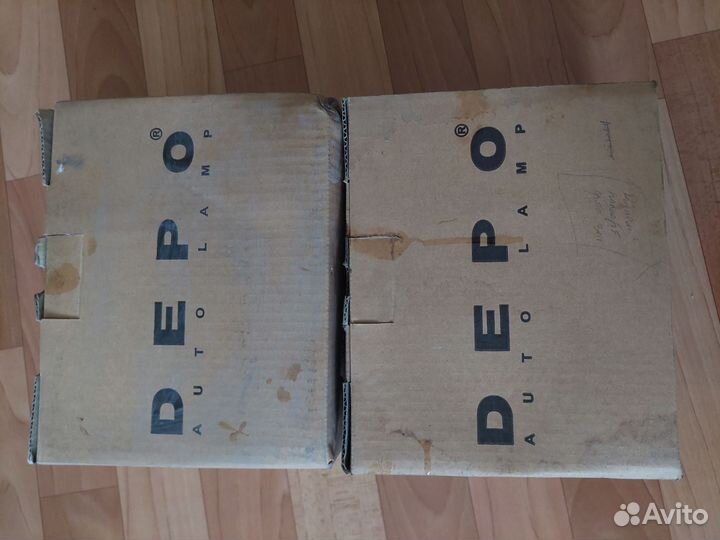 Противотуманная фара Audi 100 C4 левая правая