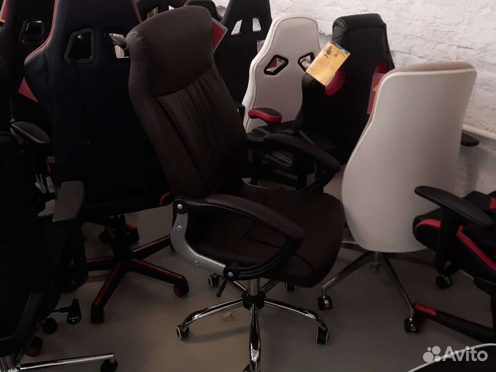 Кресло руководителя TopChairs Tower коричневое