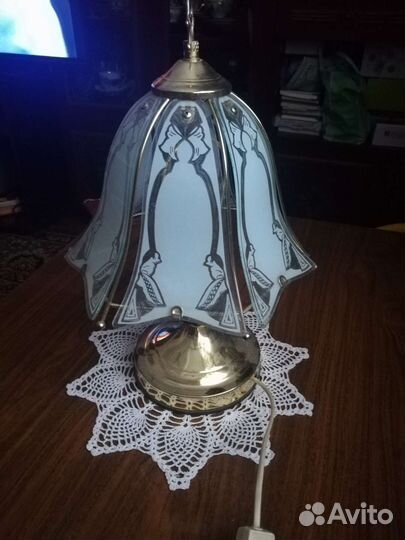 Светильник настольный