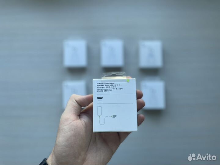 Оригинальный адаптер Apple 20W