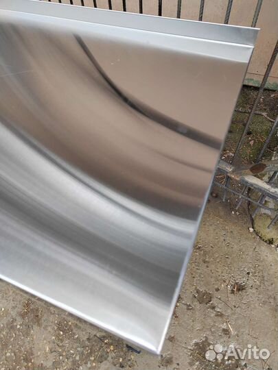 Стол из нержавейки для кухни