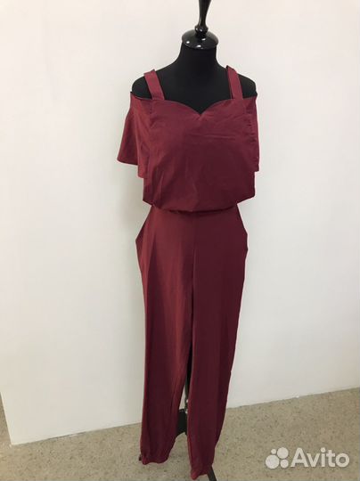 Комбинезон с открытыми плечами 42 размер