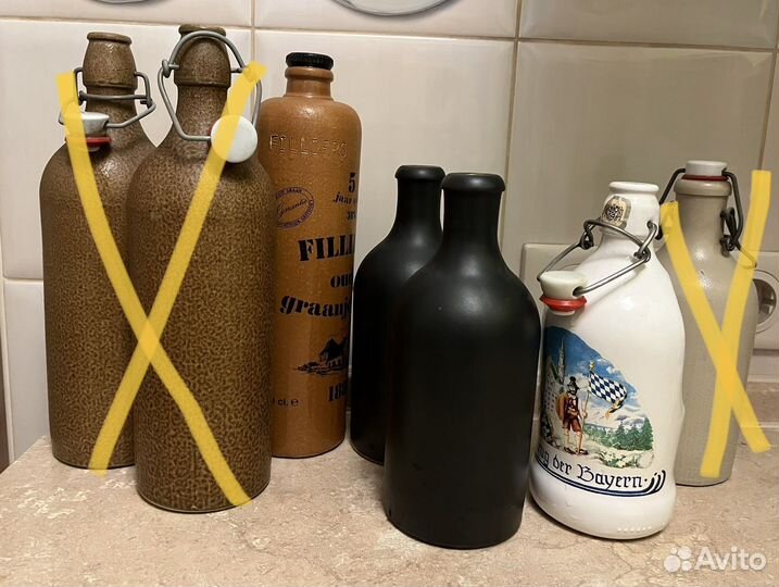 Керамические бутылки с пробками