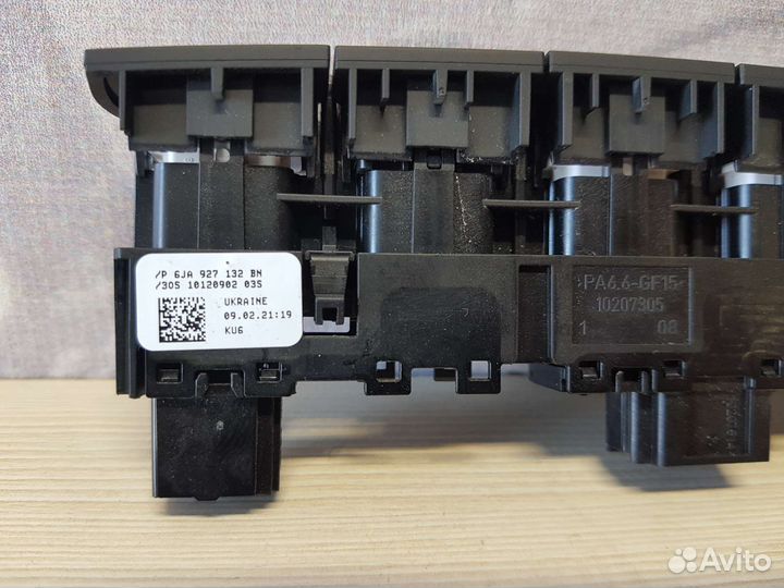 Блок кнопок Volkswagen Polo 6 Liftback 2021