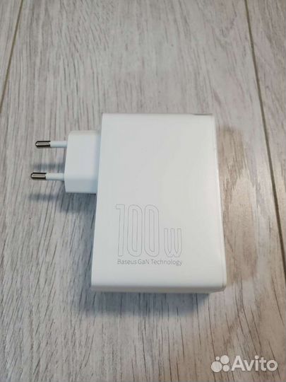 Мощное зарядное устройство Baseus GAN2 100W с 4usb
