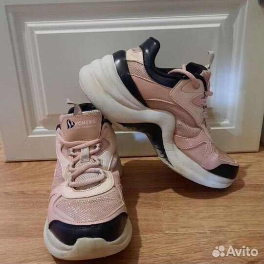 Кроссовки skechers для девочки