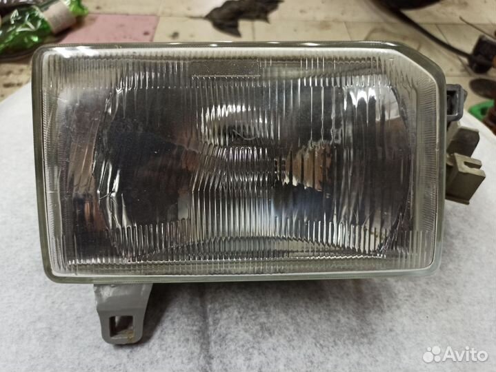 Фара Nissan terrano