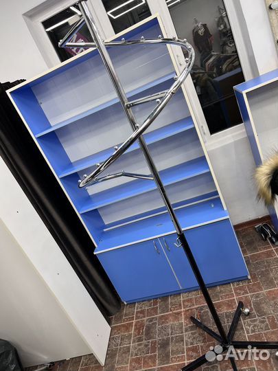 Стойка для одежды на колесиках