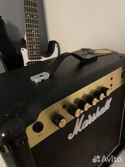 Гитарный комбоусилитель Marshall MG15CF Gold
