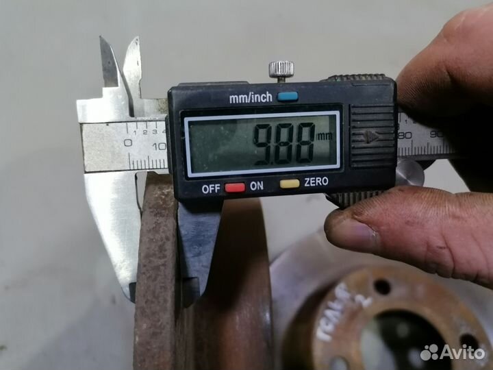 Диски передние тормозные 1.8 SF VW Golf II 1985г