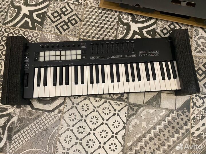 Novation Launchkey 49 MK3