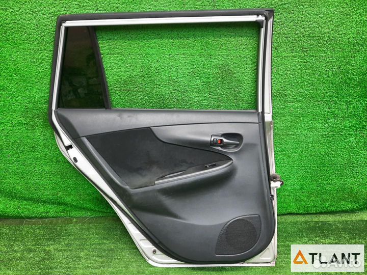 Дверь боковая задний левый toyota fielder