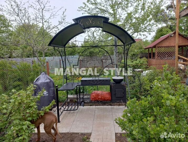 Мангал с крышей