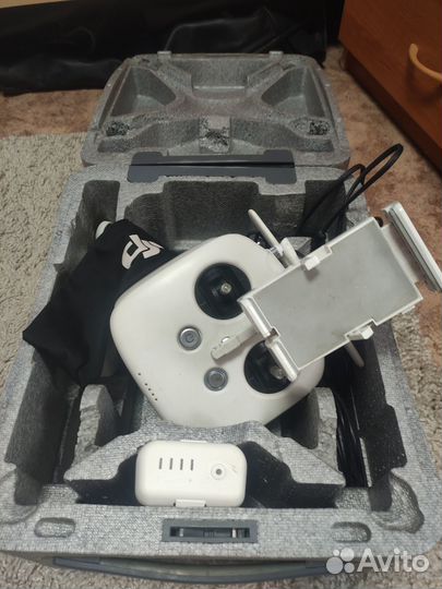 Квадрокоптер dji phantom 3 pro