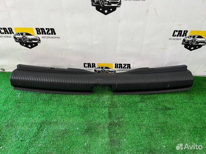 Накладка замка багажника Volkswagen Passat