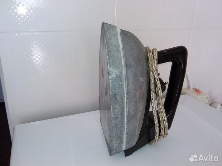 Продам утюг