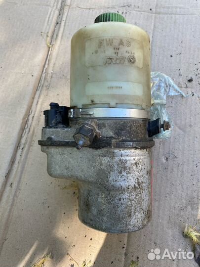 Насос эгур TRW Skoda / Volkswagen / Seat / Audi