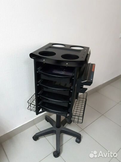 Тележка парикмахерская для окрашивания