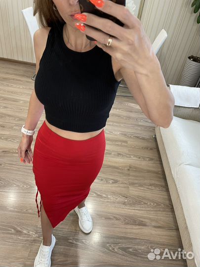 Юбка красная плотная 44,46 рр