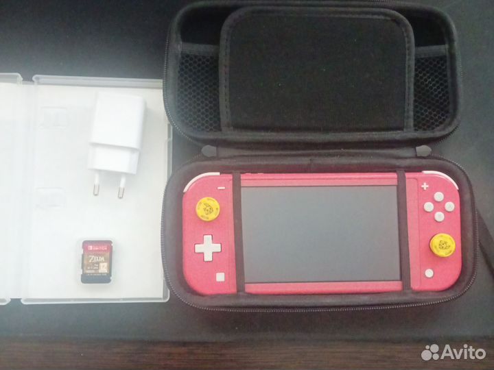 Nintendo switch lite с картриджем Zelda botw