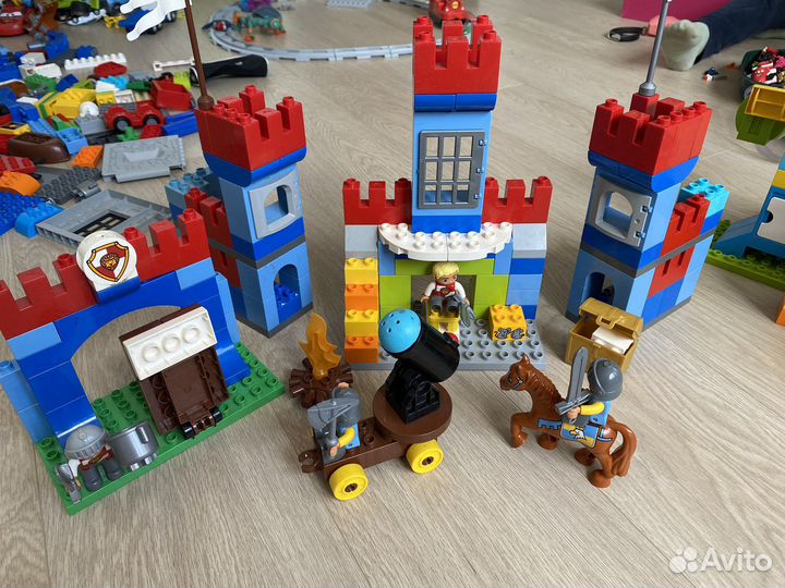 Lego duplo большой королевский замок