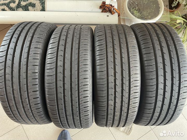 Continental ContiPremiumContact 5 215/55 R17 94W