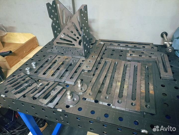 Сварочный стол 3D Профи Стандарт с оснасткой