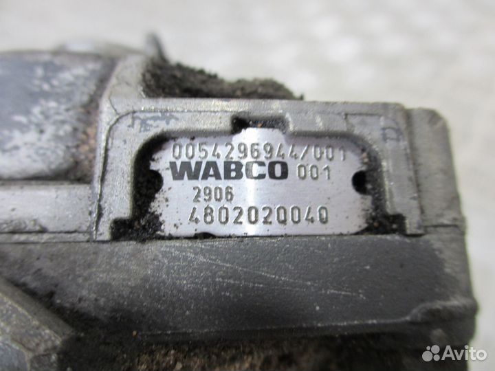 Ускорительный клапан Mercedes-Benz A0054296944