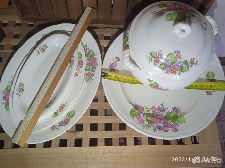 Столовая посуда, тарелки, керамические горшки