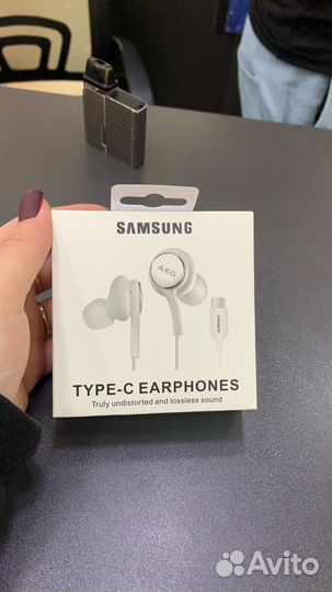 Чехлы и аксессуары