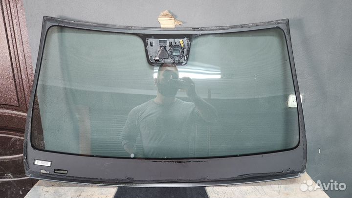 Лобовое стекло Mercedes-Benz w213