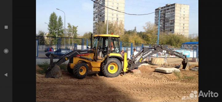 Экскаватор погрузчик Volvo BL71B