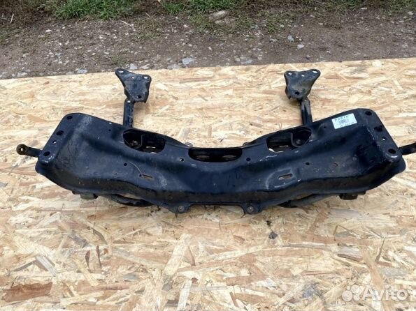 Подрамник передний Subaru Forester SJ 2018г