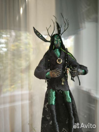 Магическая кукла