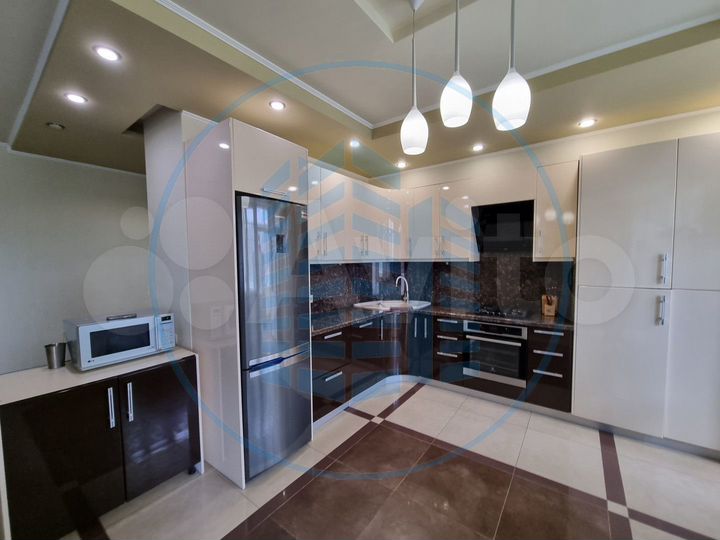 3-к. квартира, 118,9 м², 2/6 эт.