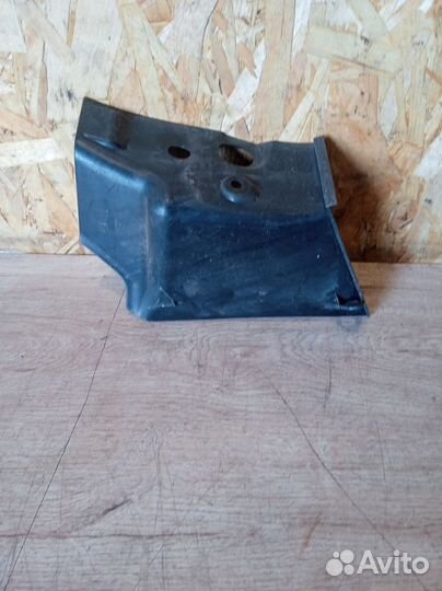 Накладка бампера Ford Kuga 1