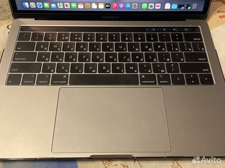 Apple MacBook Pro 13 2019 touch bar
