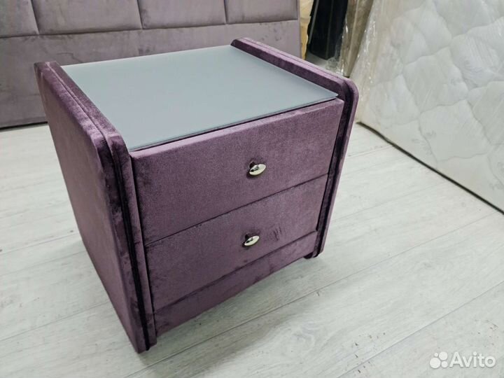 Тумба прикроватная