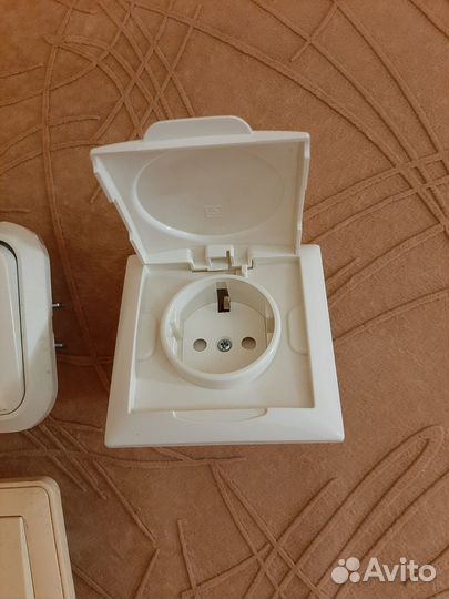 Розетки и выключатели бу