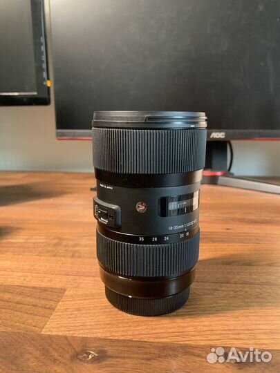 Объектив Sigma AF 18-35 mm F1.8 Canon EF-S