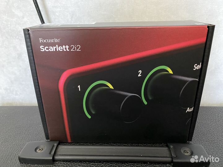 Аудиокарта Focusrite Scarlett 2i2 4 Generation