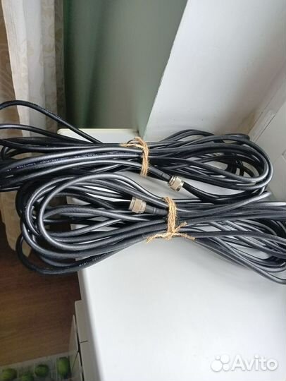 Антенна и кабель усилителя мобильного интернета