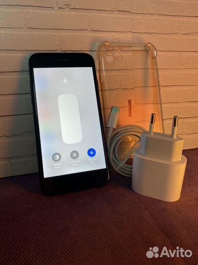 iPhone SE (2020), 64 ГБ