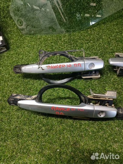 Наружняя ручка двери mitsubishi lancer 10