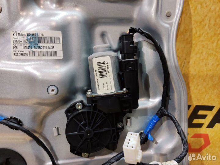 Стеклоподъемник задний левый Kia Ceed ED