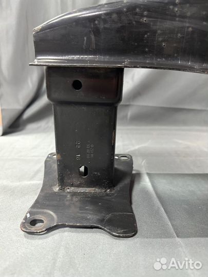 Усилитель бампера задний Volkswagen Jetta 6 2020