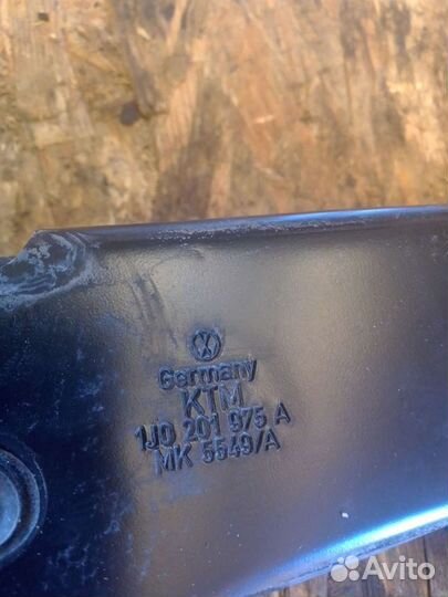 Кожух топливопровода Skoda Octavia tuor A4