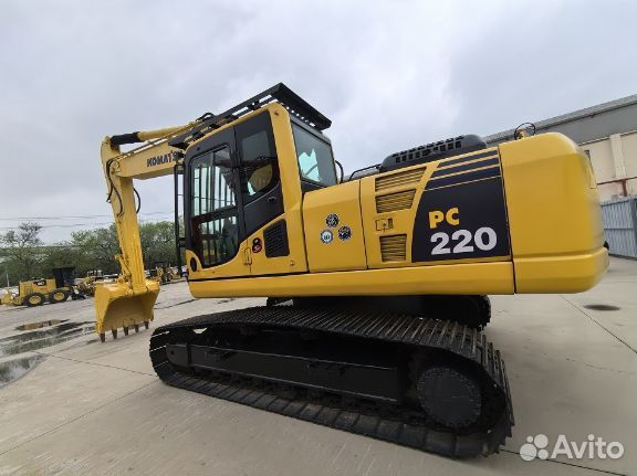 Стекло заднее для эксаватора Komatsu PC 200 7 сер