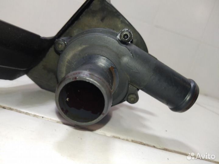 Насос водяной дополнительный Volkswagen Tiguan 5N1