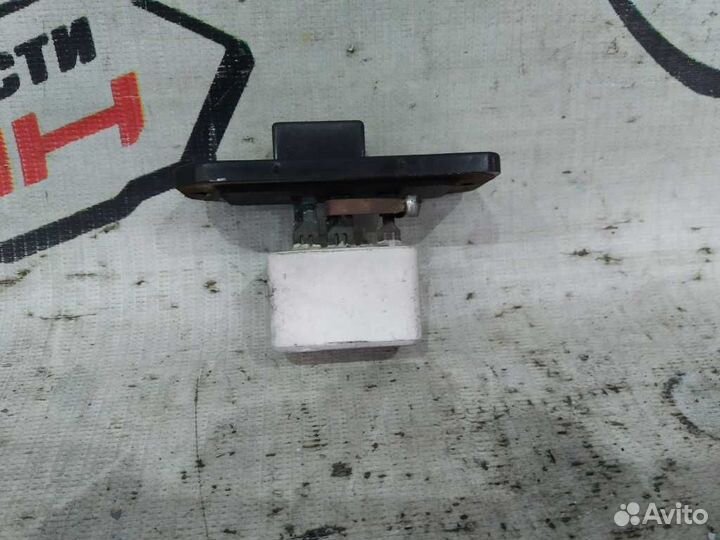 Реостат печки резистор toyota starlet EP82 EP85 NP